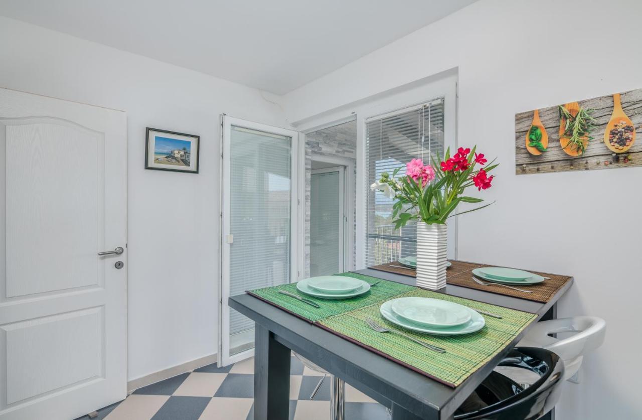 Apartment Dragica Čižići Buitenkant foto